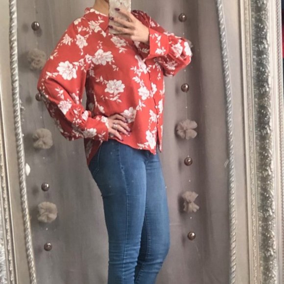 Wishlist Button Down Floral Top - Picture 2 of 4